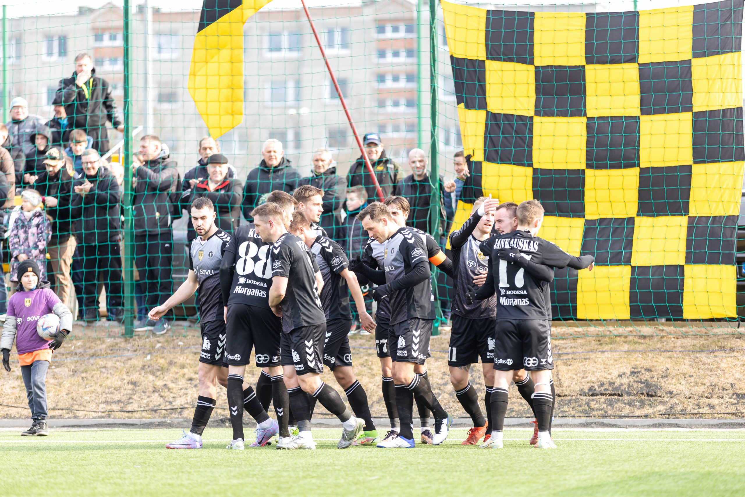Read more about the article Jankausko pagyrų sulaukę „Šiauliai“ – lietuviškiausias A lygos klubas, kuriame ir legionieriai kalba lietuviškai