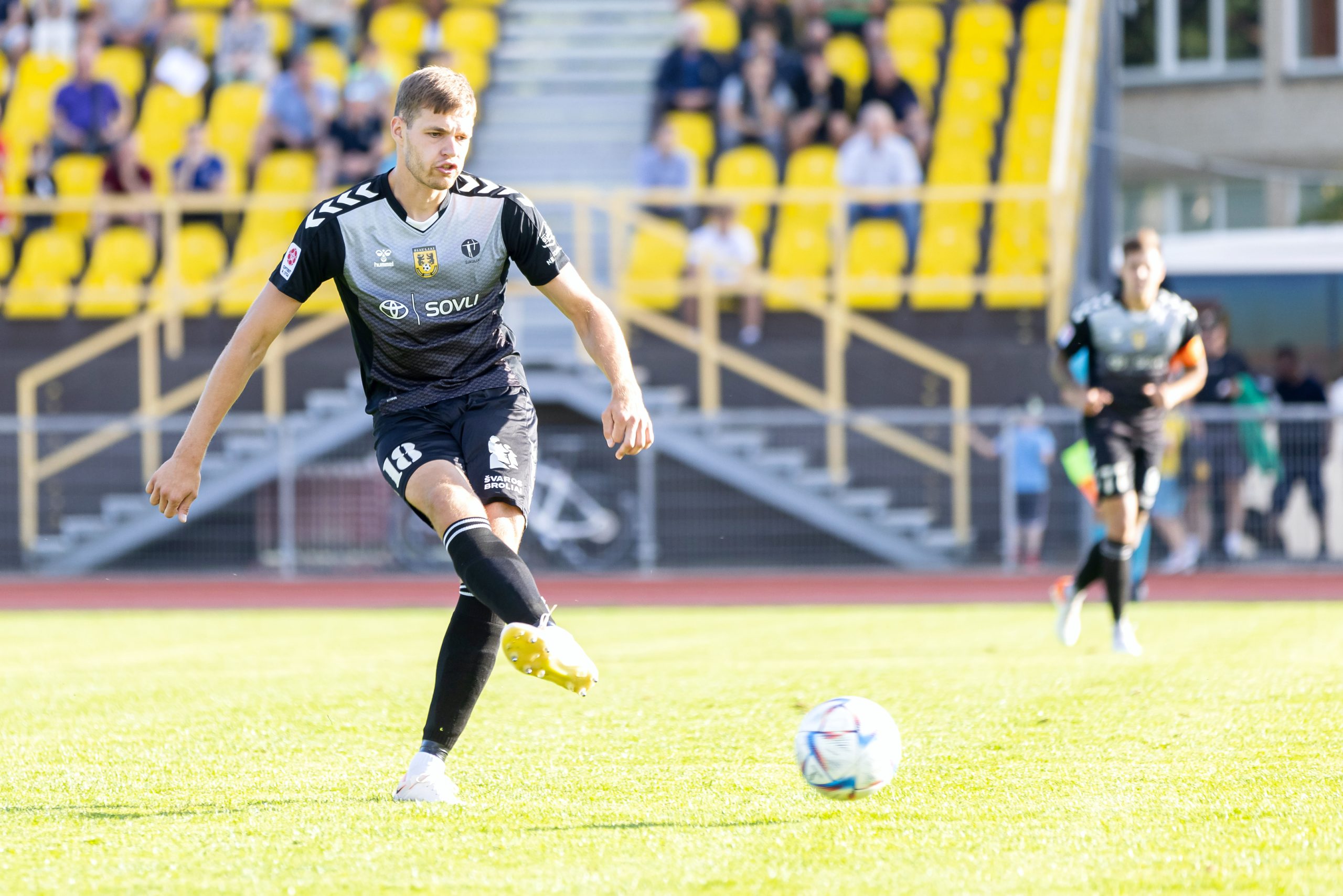 Read more about the article Rimvydas Sadauskas Šiauliuose neberungtyniaus