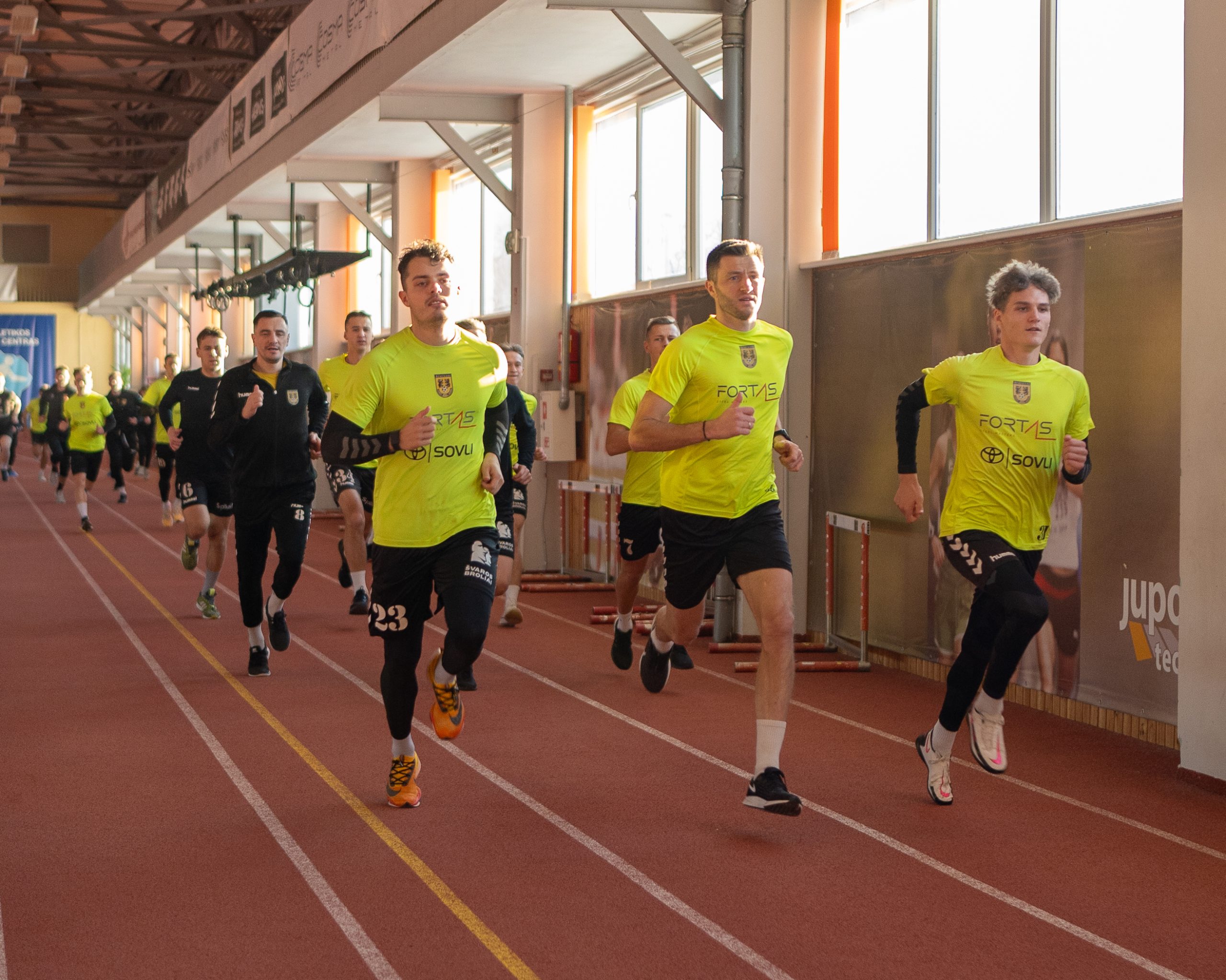 Read more about the article Šiauliečiai susirinko į pirmąją treniruotę  